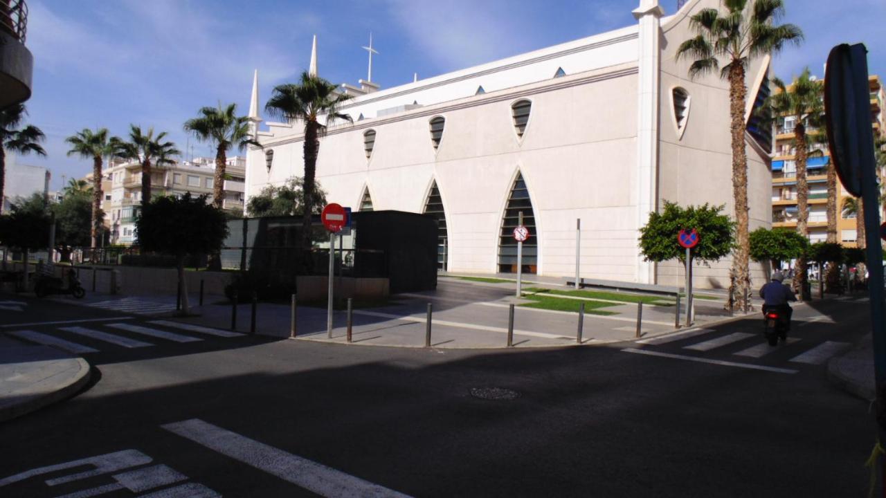 Moriones A. A150 M Del Mar En Centro De Ciudad * Torrevieja